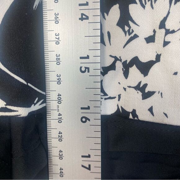 S.C. & Co Black and White Floral Print Skorts Size XXL - Picture 8 of 10